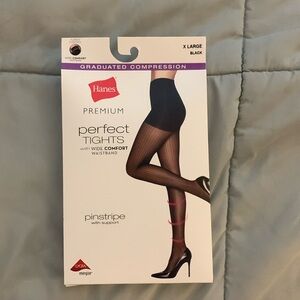 Hanes | XL Pinstripe Tights